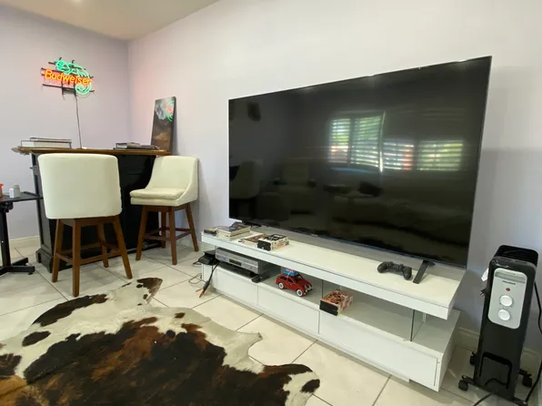 2124 Associated Rd APT D, Fullerton, CA 92831