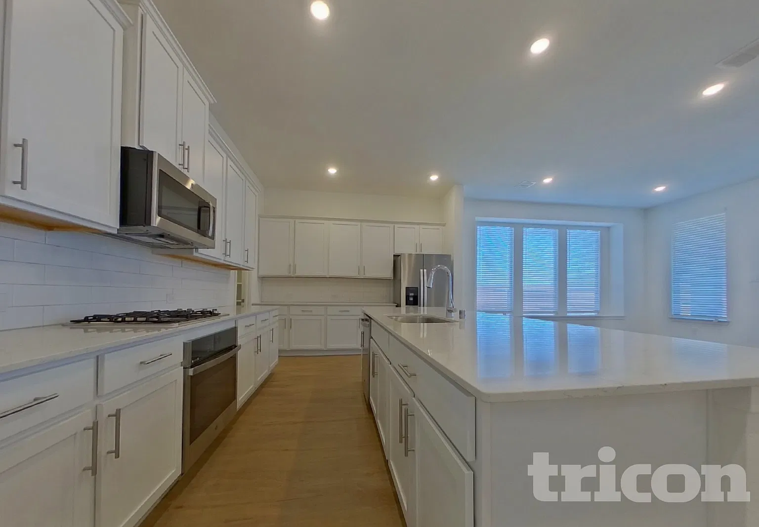 448 Lone Star Dr Justin TX — Photo 4