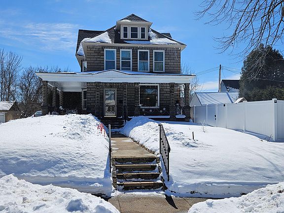 2nd image of 316 Dahl St