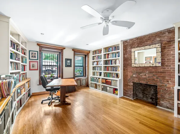 129 West 70th Street image 10 of 15