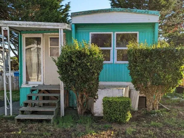 1811 Northeast Dr #40, Crescent City, CA 95531