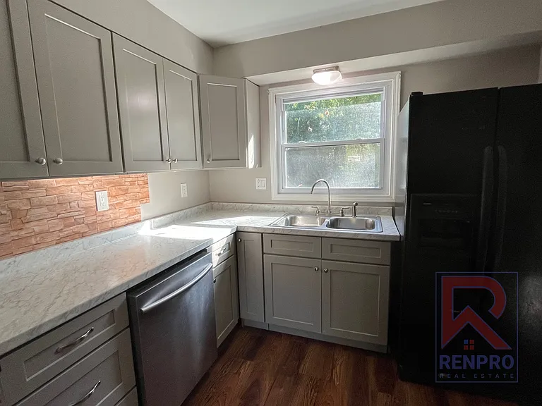 5836-5840 Glendora Rd — Photo 12