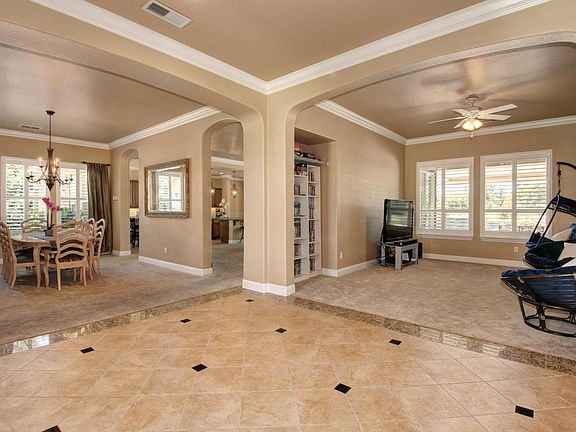 5th image of 9900 Kapalua Ln