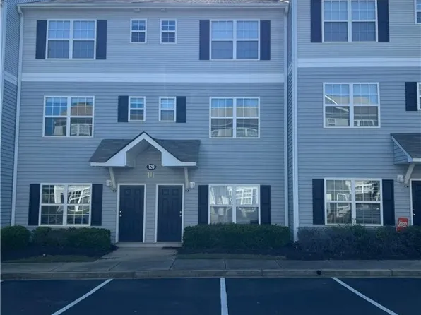120 University Village Dr APT D, Central, SC 29630