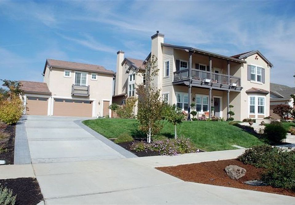 Front View/Bonus Area