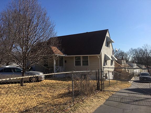 3rd image of 4327 Elmwood Ave