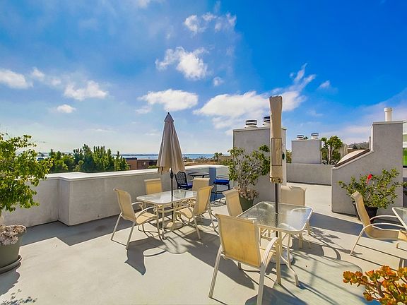 2nd image of 422 Rosecrans St APT 13