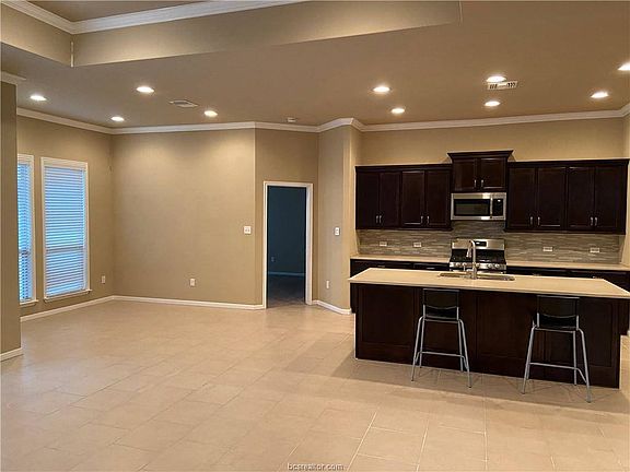 2nd image of 2611 Hailes Ct