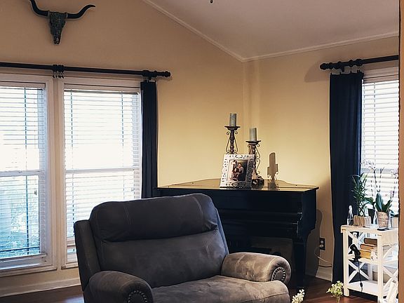 4th image of 4453 Sunlight Dr