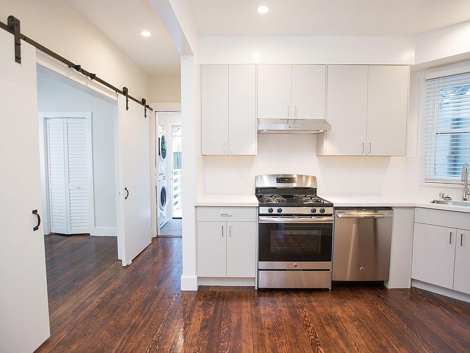 1st image of 322 Stanyan St