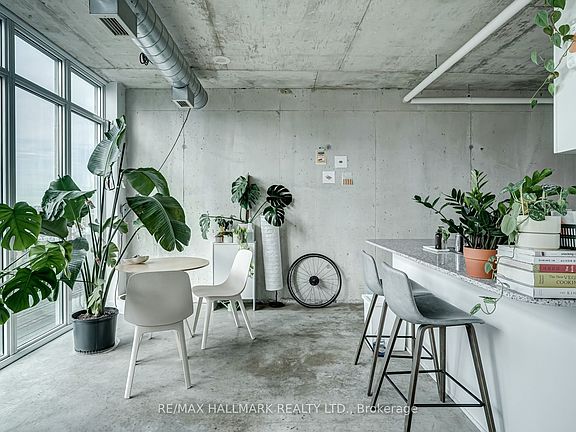 4th image of 150 Sudbury St #910