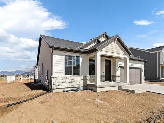 Finished home photos are representational images only. See sales agent for details.