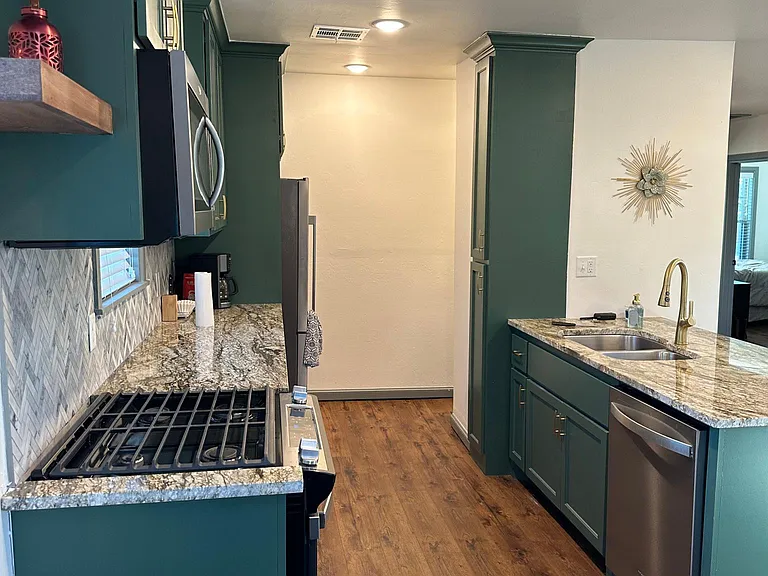 2508 N Douglas Ave #B — Photo 7