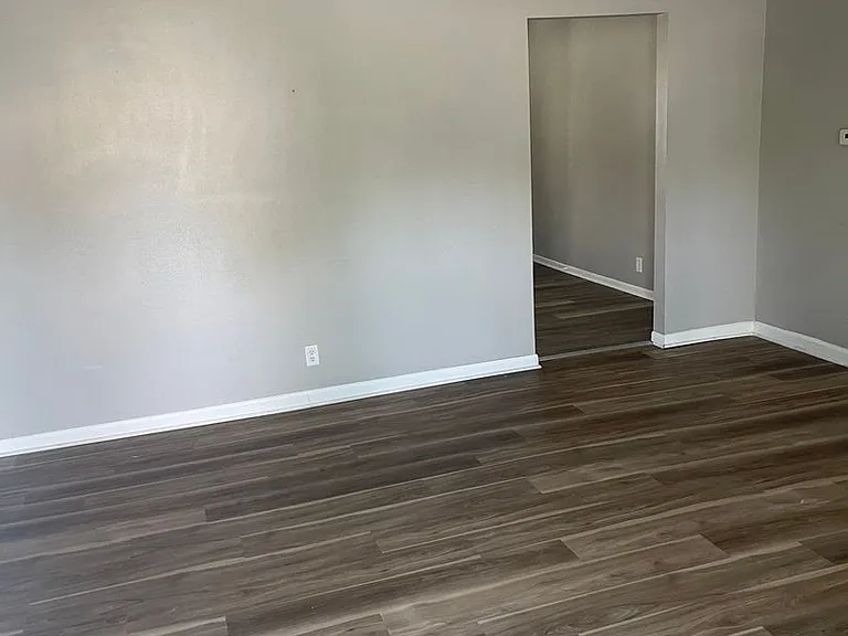 Heritage Apartments — Photo 19