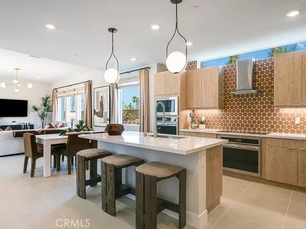 2690 Maverick Ln, Palm Springs, CA 92264