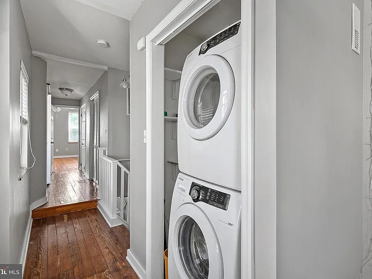 2228 Essex St #1 — Photo 15