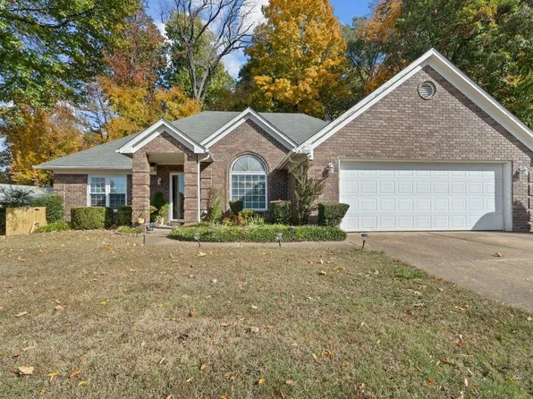 8910 Carrollwood Ln E, Cordova, TN 38016