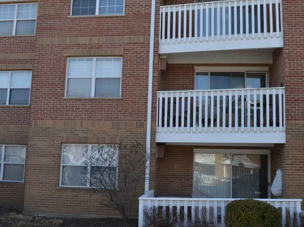 6560 W Belmont Ave APT 305, Chicago, IL 60634