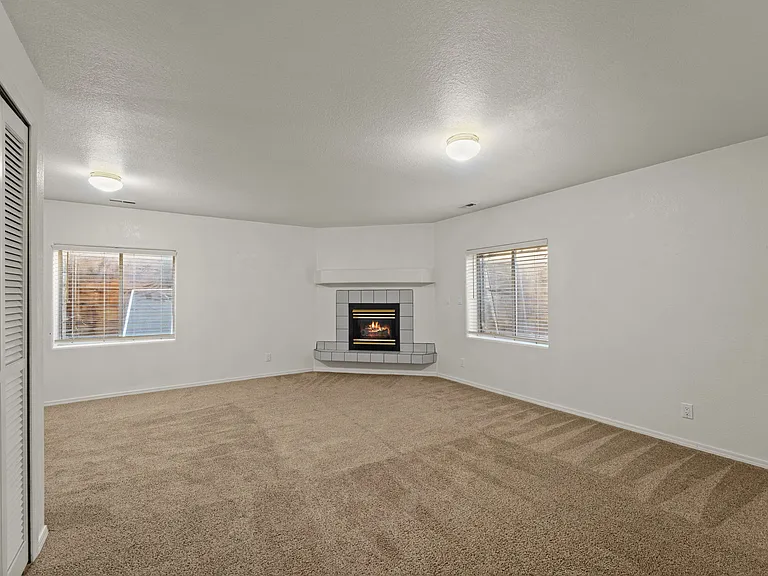 6082 Colony Cir — Photo 21