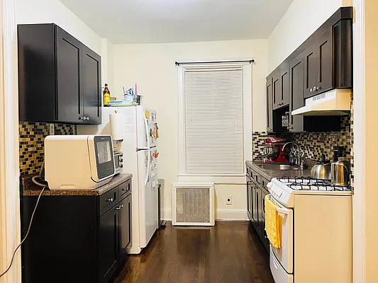 Rented by Bell Realty | media 18