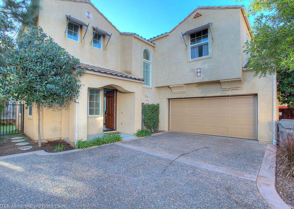 1st image of 932 Mira Lago Way
