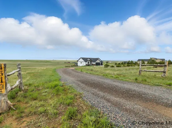 1513 Fire Rock Dr, Cheyenne, WY 82009