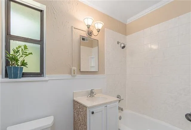 615 Biltmore Ave #T10 — Photo 8