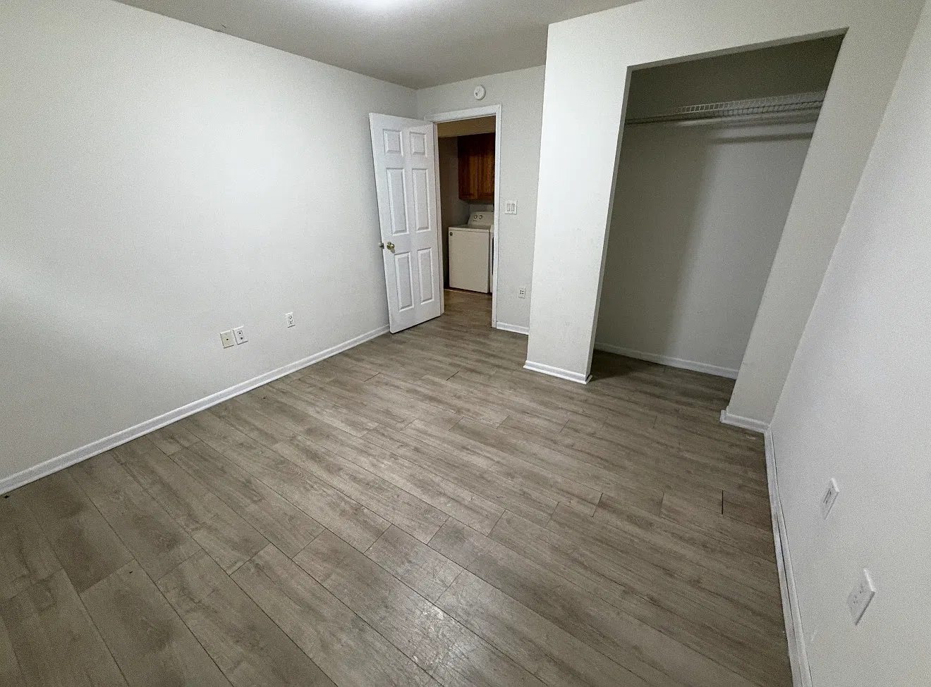 2 bed, 1100 sqft, $1,100 — Photo 3
