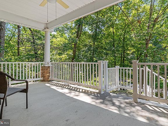 3rd image of 107 Sunset Cir