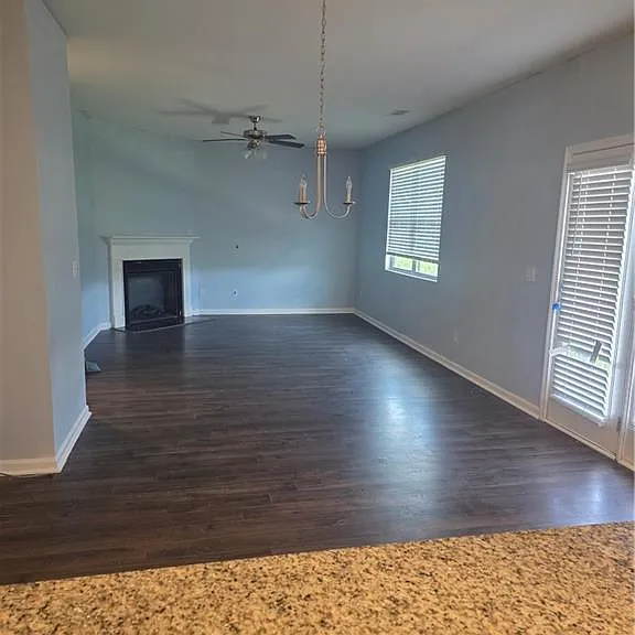 1494 Townsend Ct — Photo 4