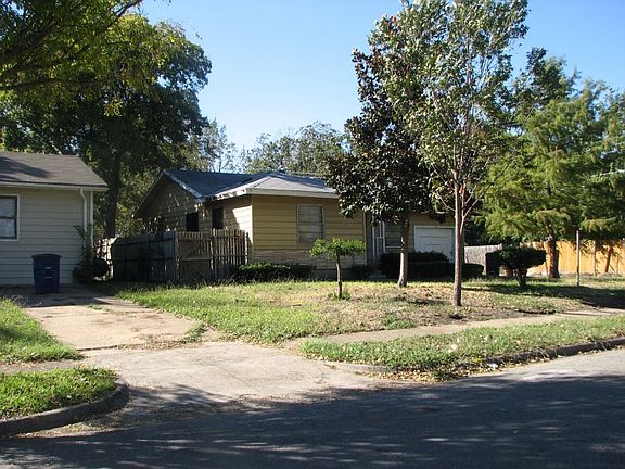 3rd image of 315 Coahuila Dr