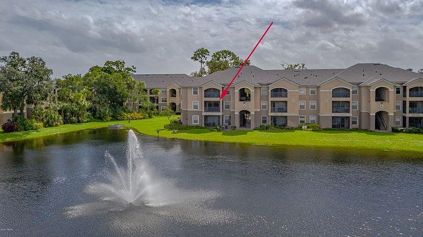 1st image of 940 Village Trl Unit 4-208