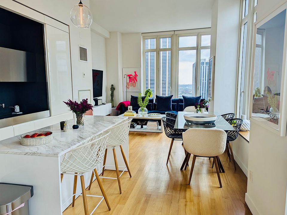 1st image of 15 William St APT 40A