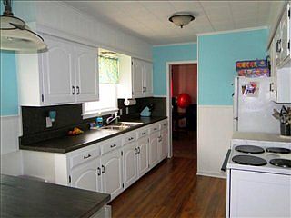 3rd image of 1108 N McKinley Ave