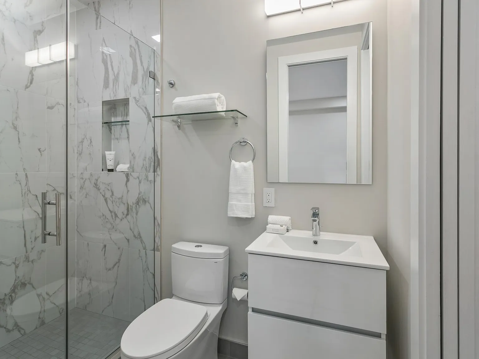 1819 Vernon St NW — Photo 4