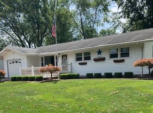 2828 East Rd, Danville, IL 61832