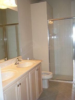 5th image of 6515 Oxford Cir Unit 101