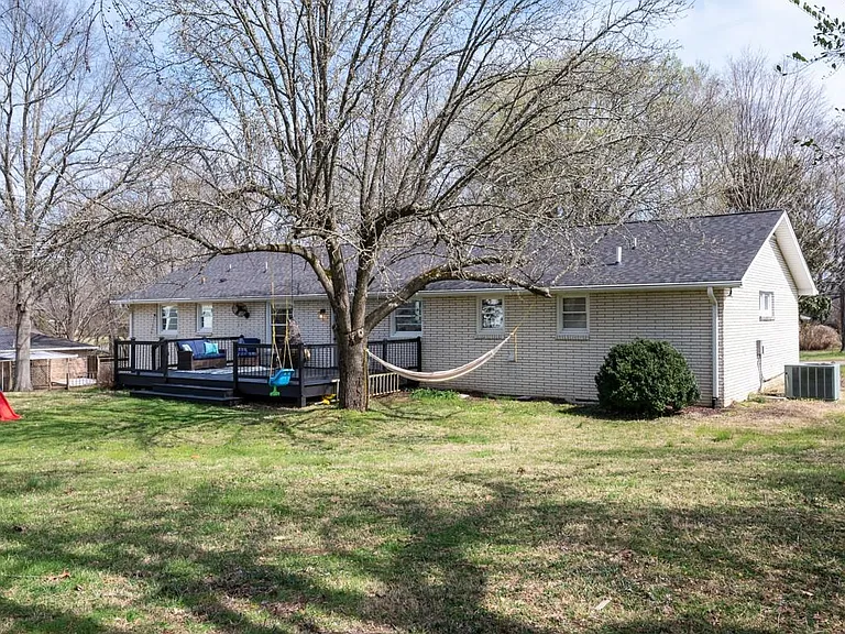 5405 Wakefield Dr — Photo 36
