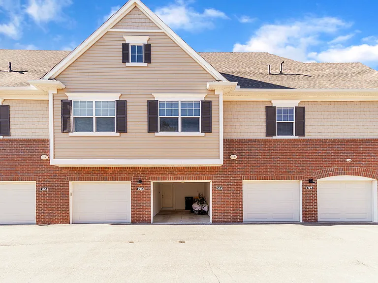 Garage Garage
