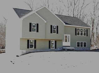 7 Juniper Ln, Dudley, MA 01571