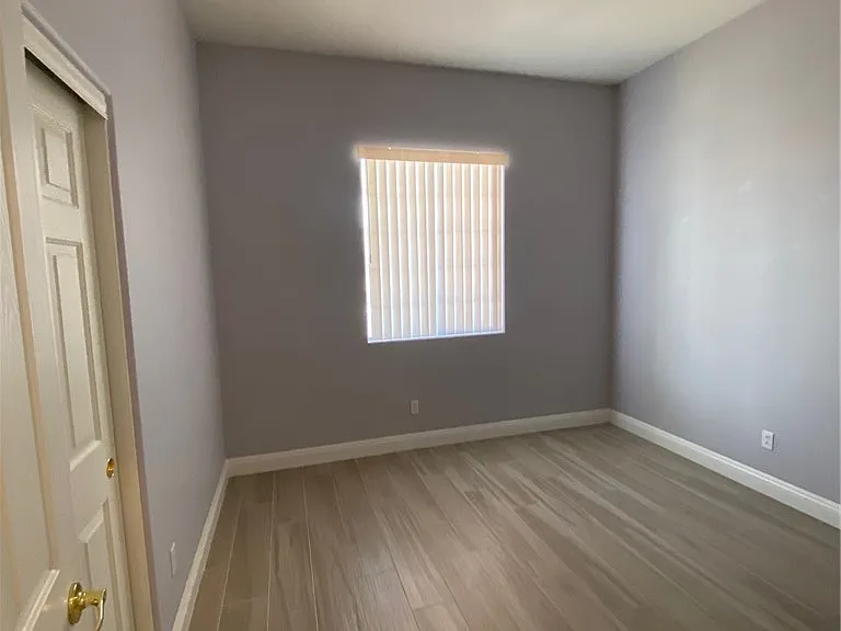 8727 Stockholm Ave — Photo 36
