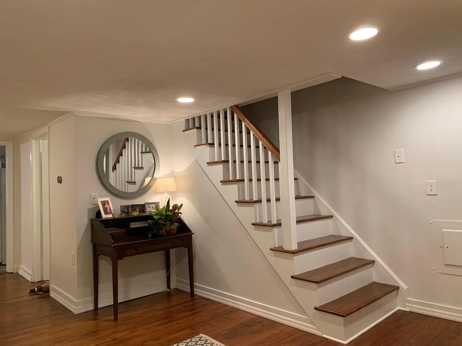 2 bed, 1.5 bath, 1160 sqft, $3,200 — Photo 2