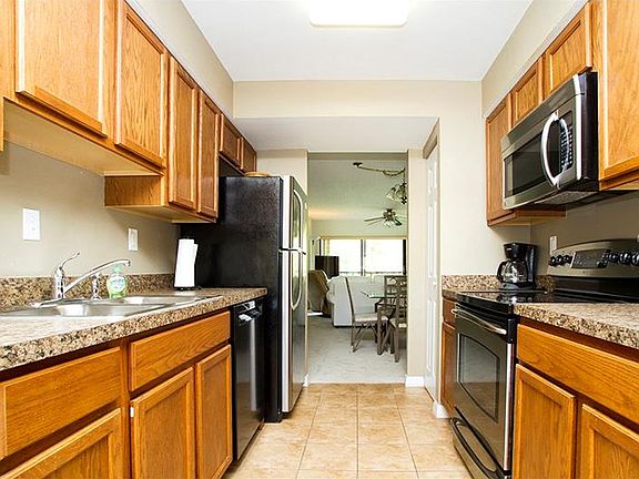 4th image of 2700 Cove Cay Dr #1-2B