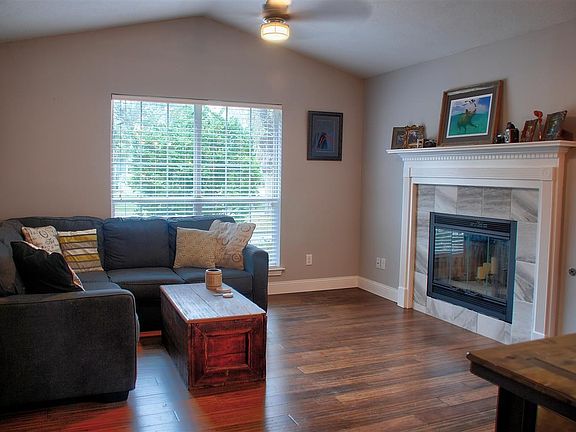 5th image of 1111 E Blount St