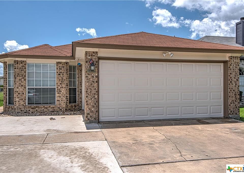 1st image of 2208 Garrett Dr