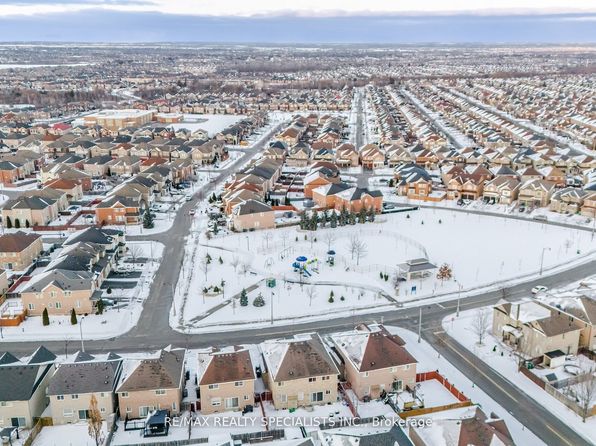 6 Kippen Ct, Brampton, ON L6R 0P7