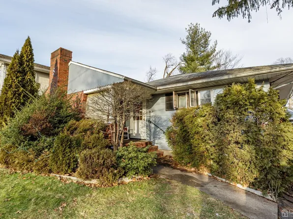 527 Amsterdam Ave, Roselle Park, NJ 07204