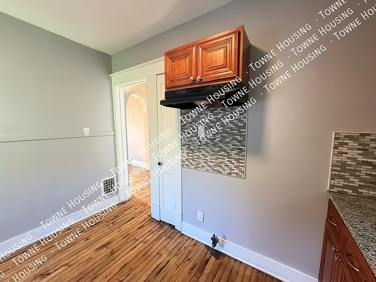 37 Holmes St #BACK UPPER — Photo 6
