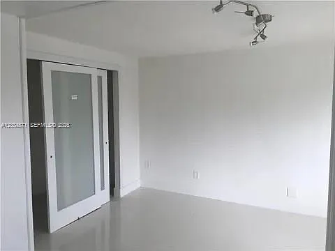 4241 SW 98th Ave — Photo 3