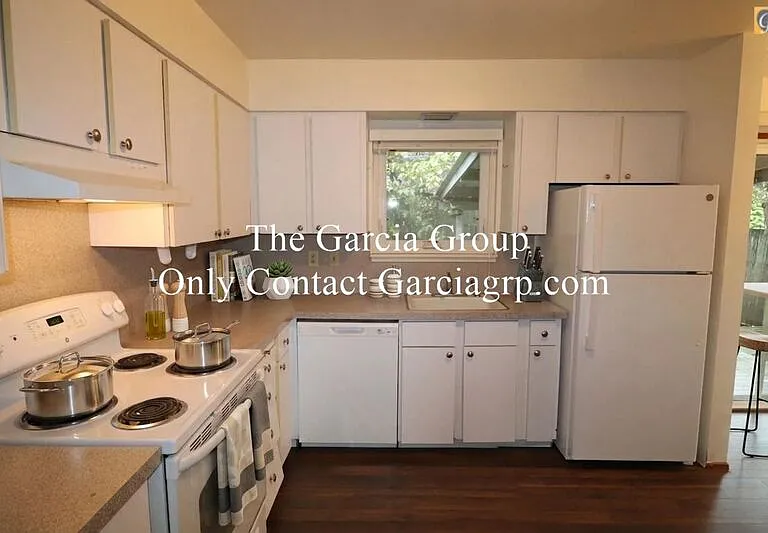 15205 SW 119th Ave — Photo 2